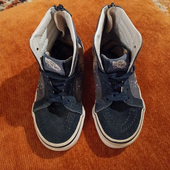 Vans Shark High Tops • Kids 11.5 • Back To School - Picture 4 of 9